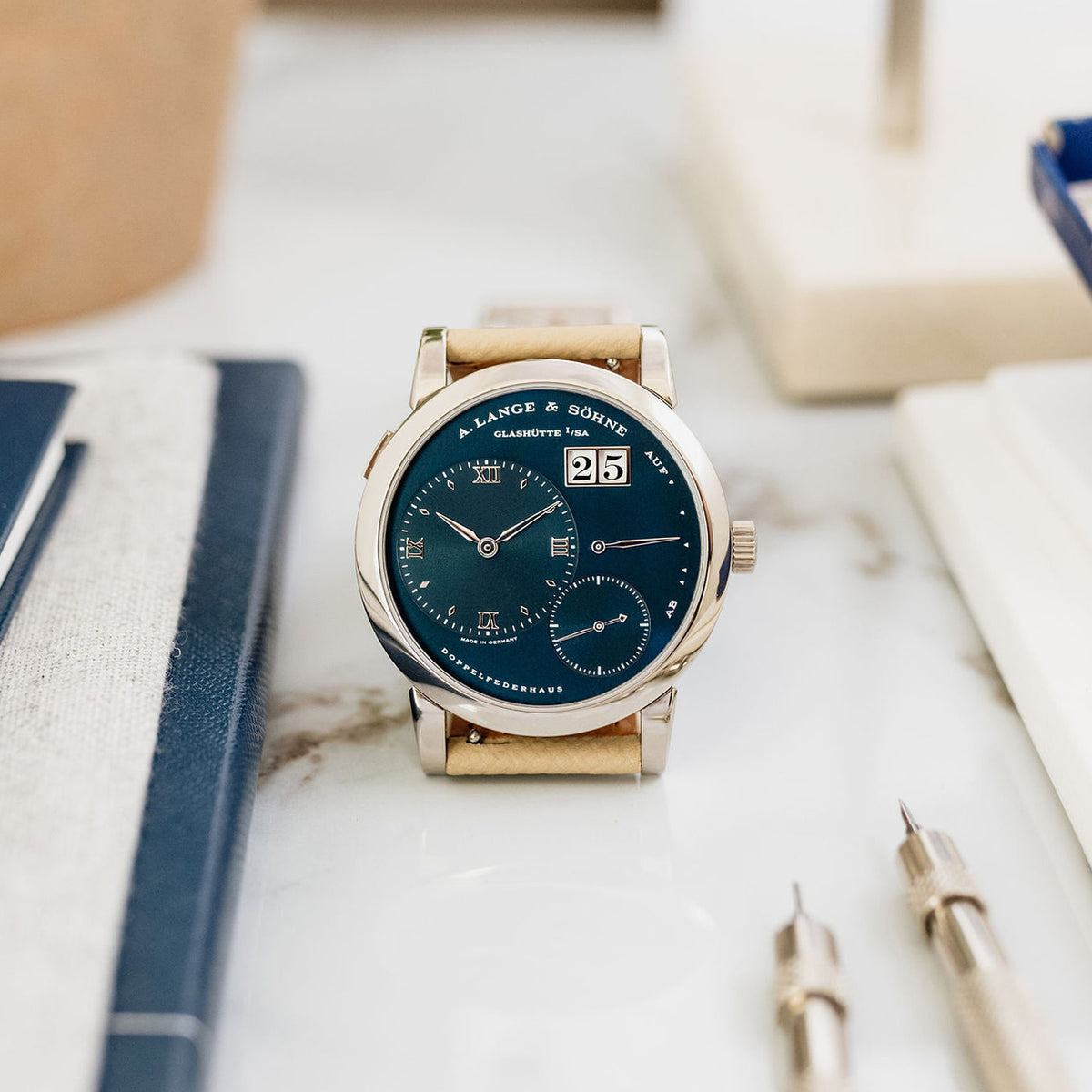 MrWatchley-24-18-66_1200x.jpg?