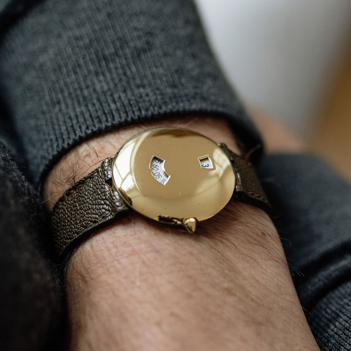 Chaumet Jump Hour 10A - Yellow gold – Mr Watchley