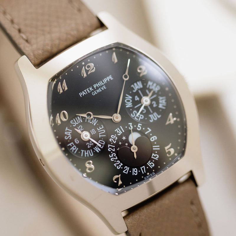 Patek Philippe Perpetual Calendar 5041G - Full set